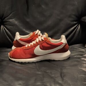 Nike Roshe LD-1000 QS "University Red"